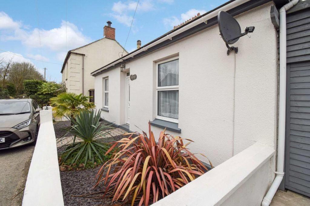 Newly Renovated Characterful Cottage, Wheal Rose Scorrier Extérieur photo